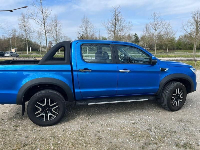 Gebraucht JAC JS8 204 PS (150 kW) 2024 Blau SUV