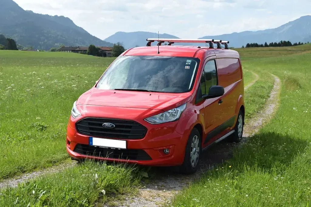 Gebraucht Ford Transit Connect 120 PS (88 kW) 2019 Rot Van / Kleinbus
