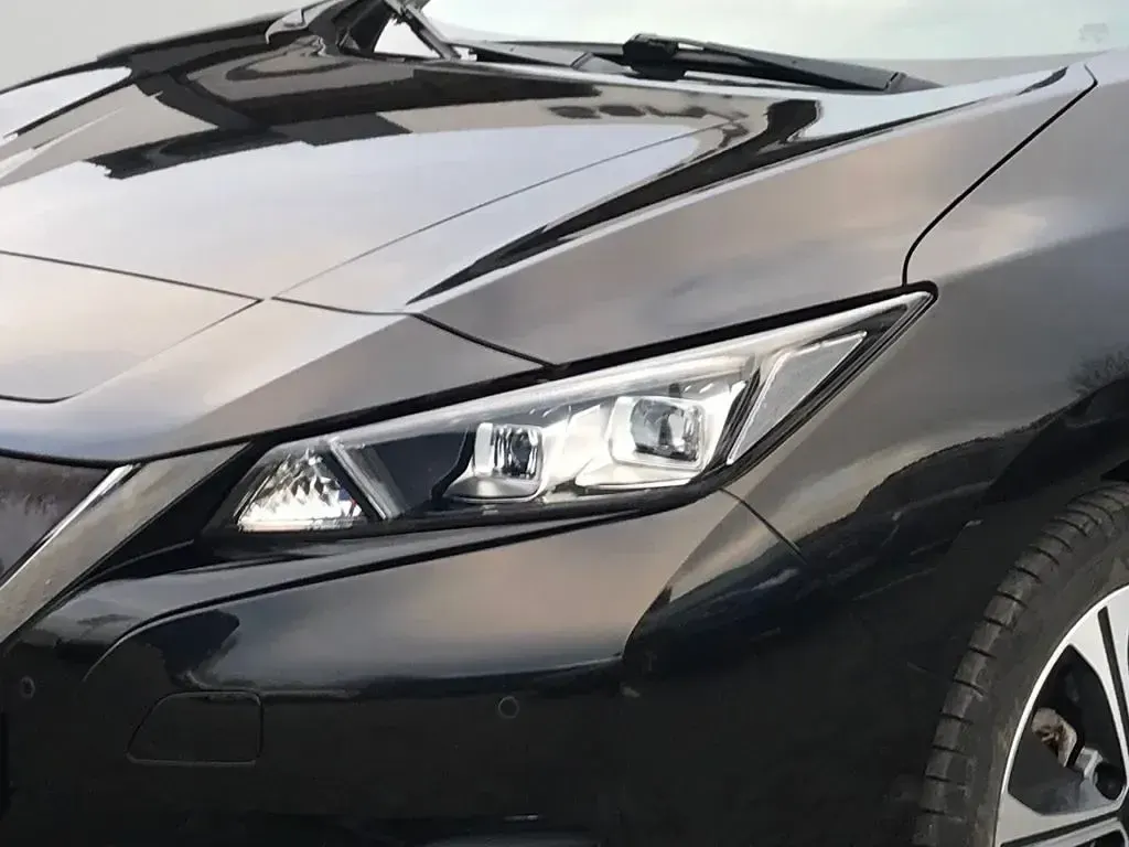 Gebraucht Nissan Leaf N-Connecta 110 kW (150 PS) 2020 Schwarz Kleinwagen