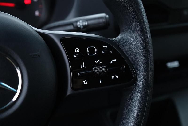 Gebraucht Mercedes Sprinter 170 PS (125 kW) 2023 Arktikweiß Van