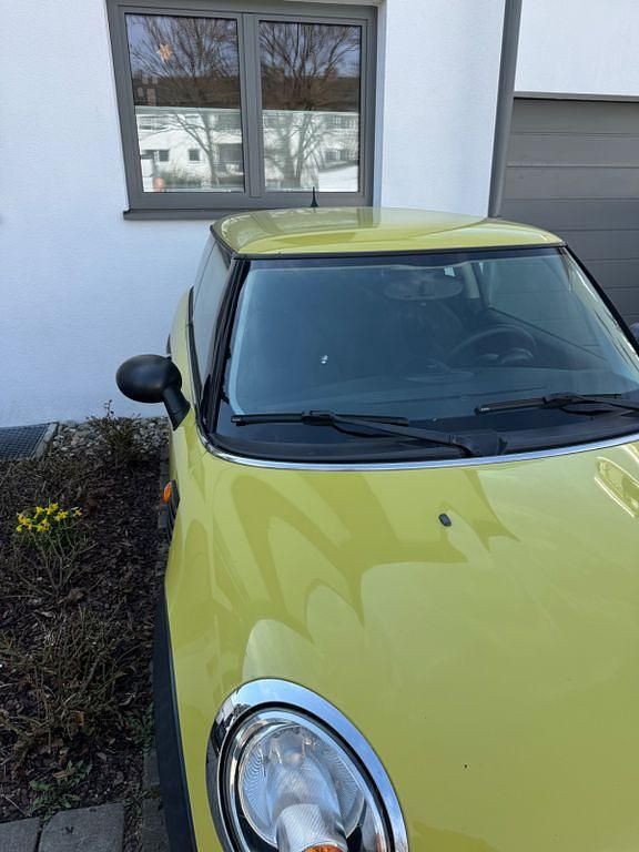 Gebraucht Mini ONE 75 PS (55 kW) 2010 Gelb Kleinwagen