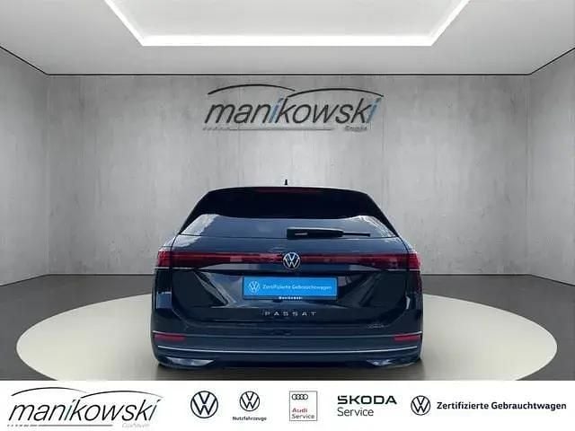 Second-hand VW Passat Business 150 CP (110 kW) 2024 Negru Break