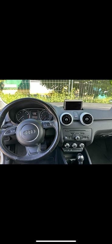 Second-hand Audi A1 122 CP (89 kW) 2011 Alb Hatchback