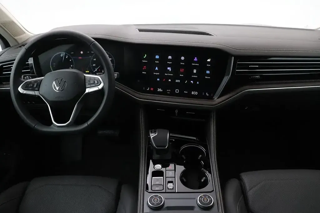 Gebraucht VW Touareg Elegance 340 PS (250 kW) 2025 Grau SUV