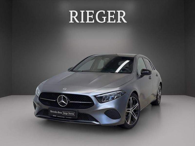 Manufaktur magno lack manufaktur mountai Gebraucht 2024 Mercedes A200 Advanced Limousine | 30.384 € (Etwas zu teuer) - Bild 1/4