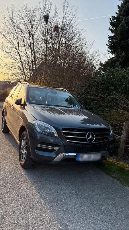 Gebraucht Mercedes ML350 258 PS (189 kW) 2013 Grau SUV