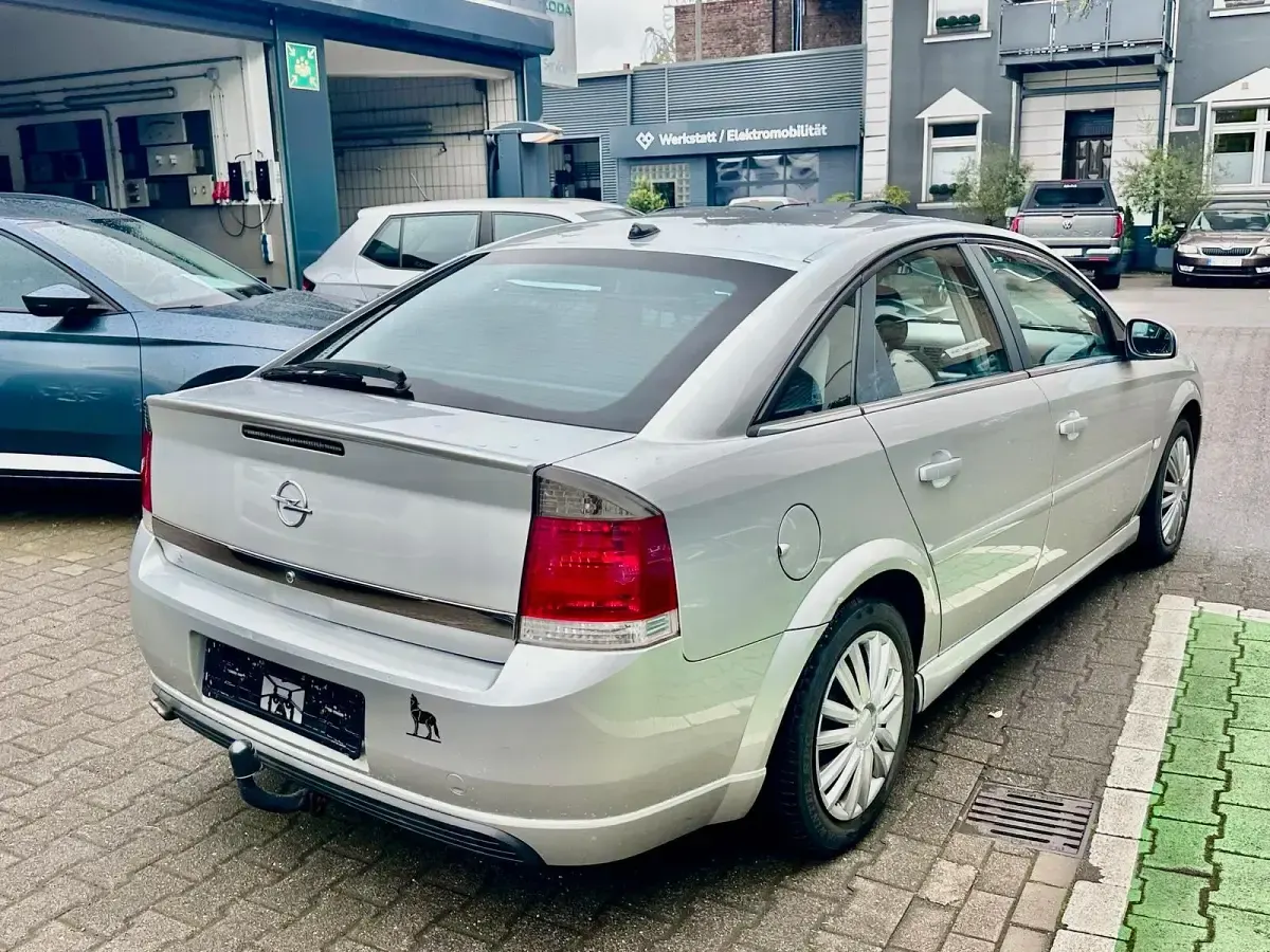 Gebraucht Opel Vectra GTS 147 PS (108 kW) 2003 Silber Limousine