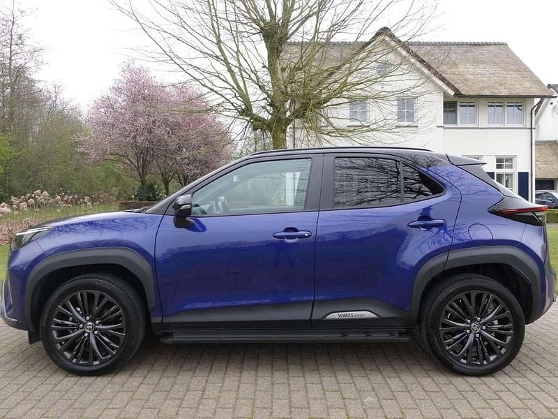 Gebraucht Toyota Yaris 92 PS (67 kW) 2022 Blau Kleinwagen