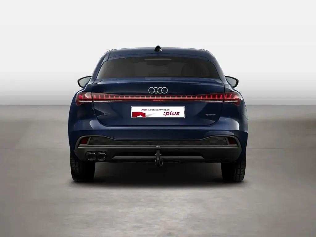 Gebraucht Audi A5 Ambiente 204 PS (150 kW) 2025 Blau Limousine