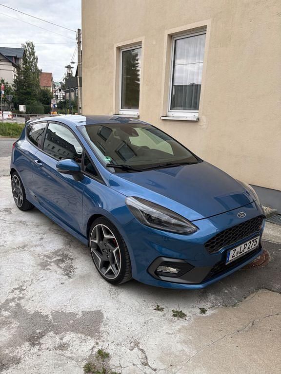 Blau Gebraucht 2019 Ford Fiesta ST Kleinwagen | 16.500 € (Fairer Preis) - Bild 1/4