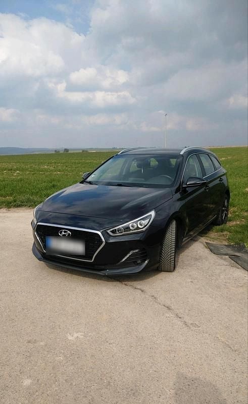 Gebraucht Hyundai i30 140 PS (102 kW) 2020 Schwarz Kombi