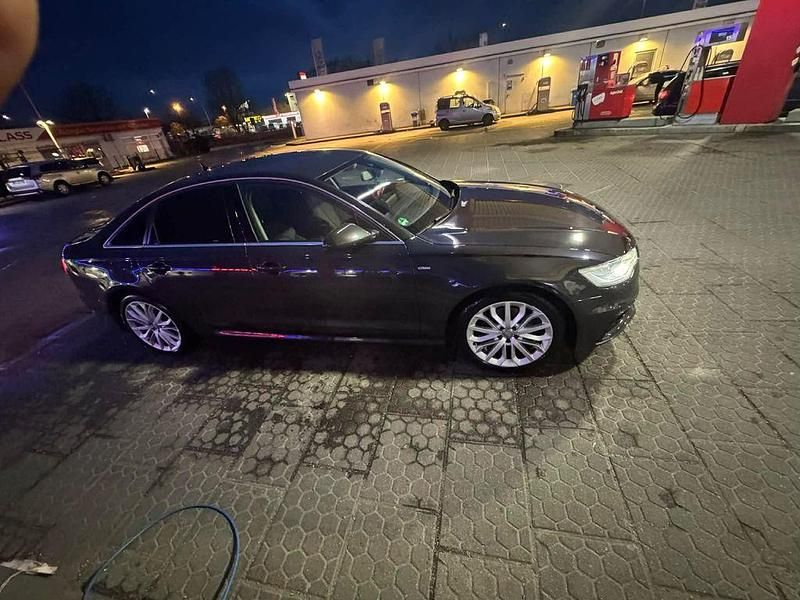 Gebraucht Audi A6 190 PS (139 kW) 2014 Grau Limousine