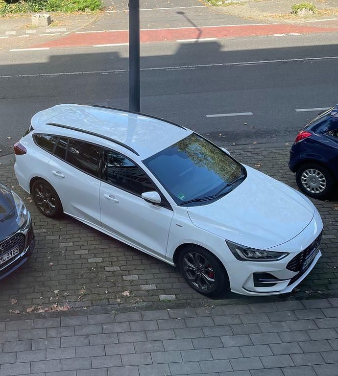 Gebraucht Ford Focus ST-Line X 125 PS (91 kW) 2022 Weiß Kombi