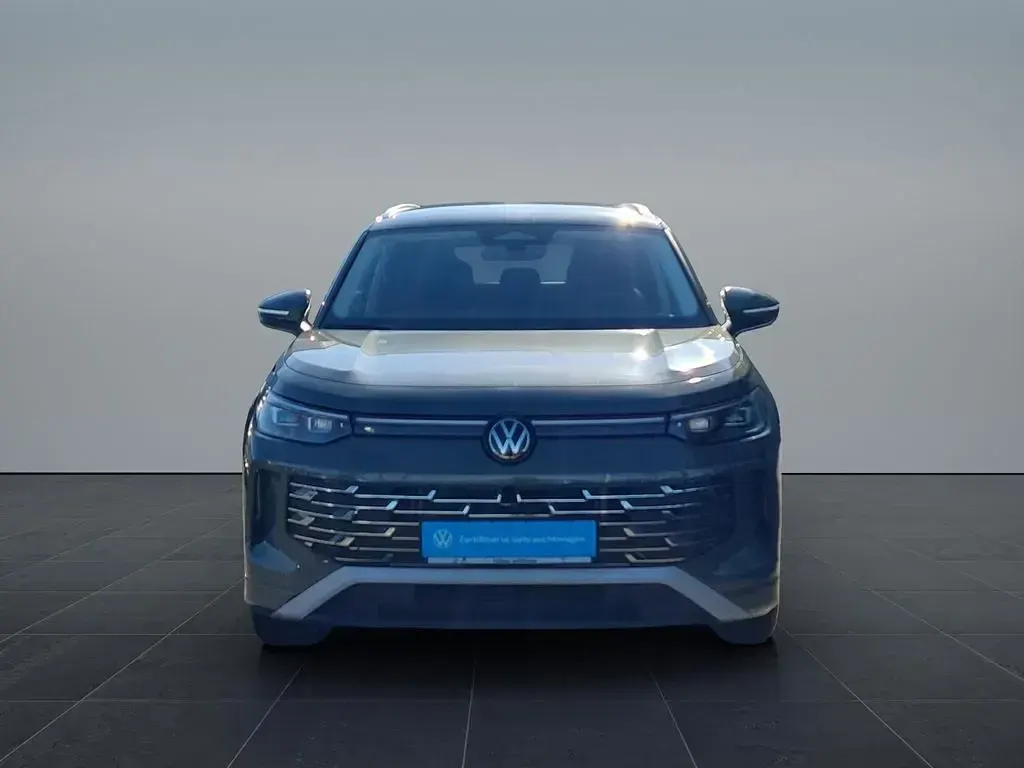 Używany VW Tayron Elegance 150 KM (110 kW) 2025 Zielony SUV