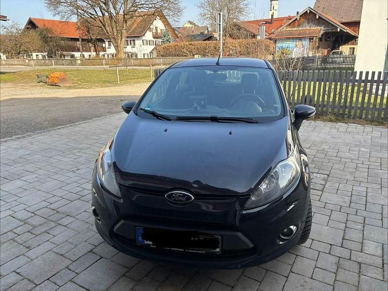 Gebraucht Ford Fiesta 69 PS (50 kW) 2012 Schwarz Kleinwagen