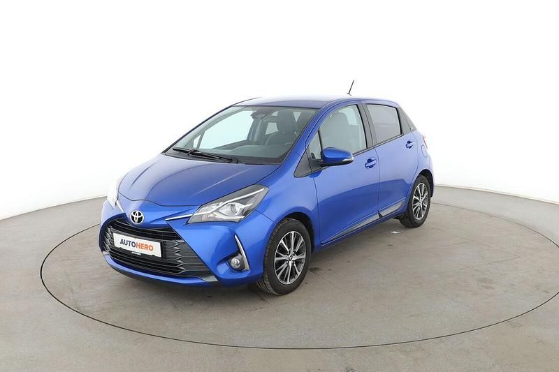 Gebraucht Toyota Yaris Club 112 PS (82 kW) 2019 Blau Limousine
