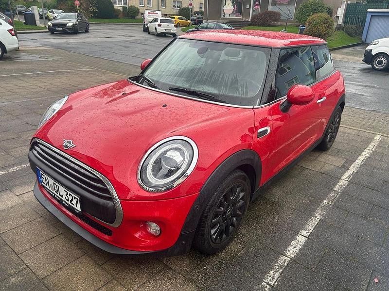 Rot Gebraucht 2019 Mini ONE Kleinwagen | 13.000 € (Superpreis) - Bild 1/4
