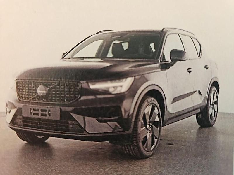 Gebraucht Volvo XC40 Plus 163 PS (119 kW) 2025 Schwarz SUV