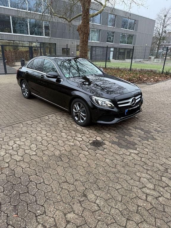 Schwarz Gebraucht 2018 Mercedes C200 Limousine | 19.900 € (Guter Preis) - Bild 1/4