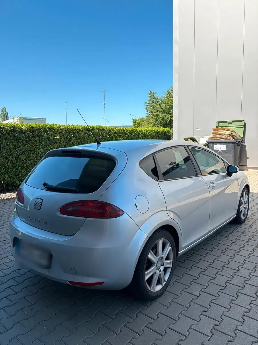 Gebraucht Seat Leon 102 PS (75 kW) 2008 Grau Kleinwagen