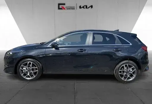 Gebraucht Kia Ceed Style 140 PS (102 kW) 2025 Schwarz Kleinwagen