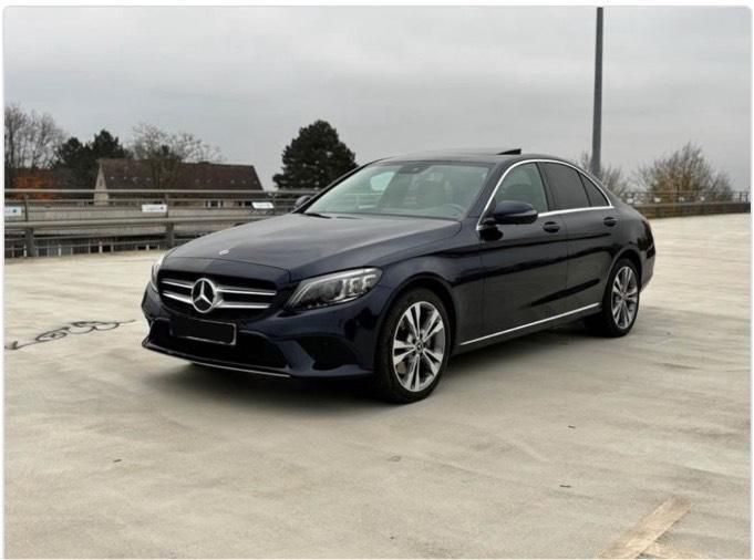 Blau Gebraucht 2019 Mercedes C300 Avantgarde Limousine | 26.999 € (Fairer Preis) - Bild 1/4