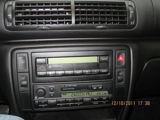 Gebraucht VW Passat 101 PS (74 kW) 1998 Grün metallic Limousine