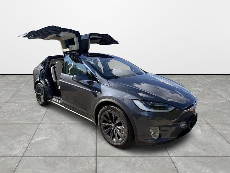 Grau Gebraucht 2018 Tesla Model X SUV | 27.800 € (Fairer Preis) - Bild 1/4