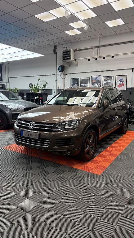 Braun Gebraucht 2011 VW Touareg Exclusive SUV | 16.000 € (Guter Preis) - Bild 1/4