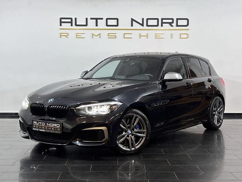 Schwarz Gebraucht 2019 BMW M140 M Sport Limousine | 32.490 € (Fairer Preis) - Bild 1/4