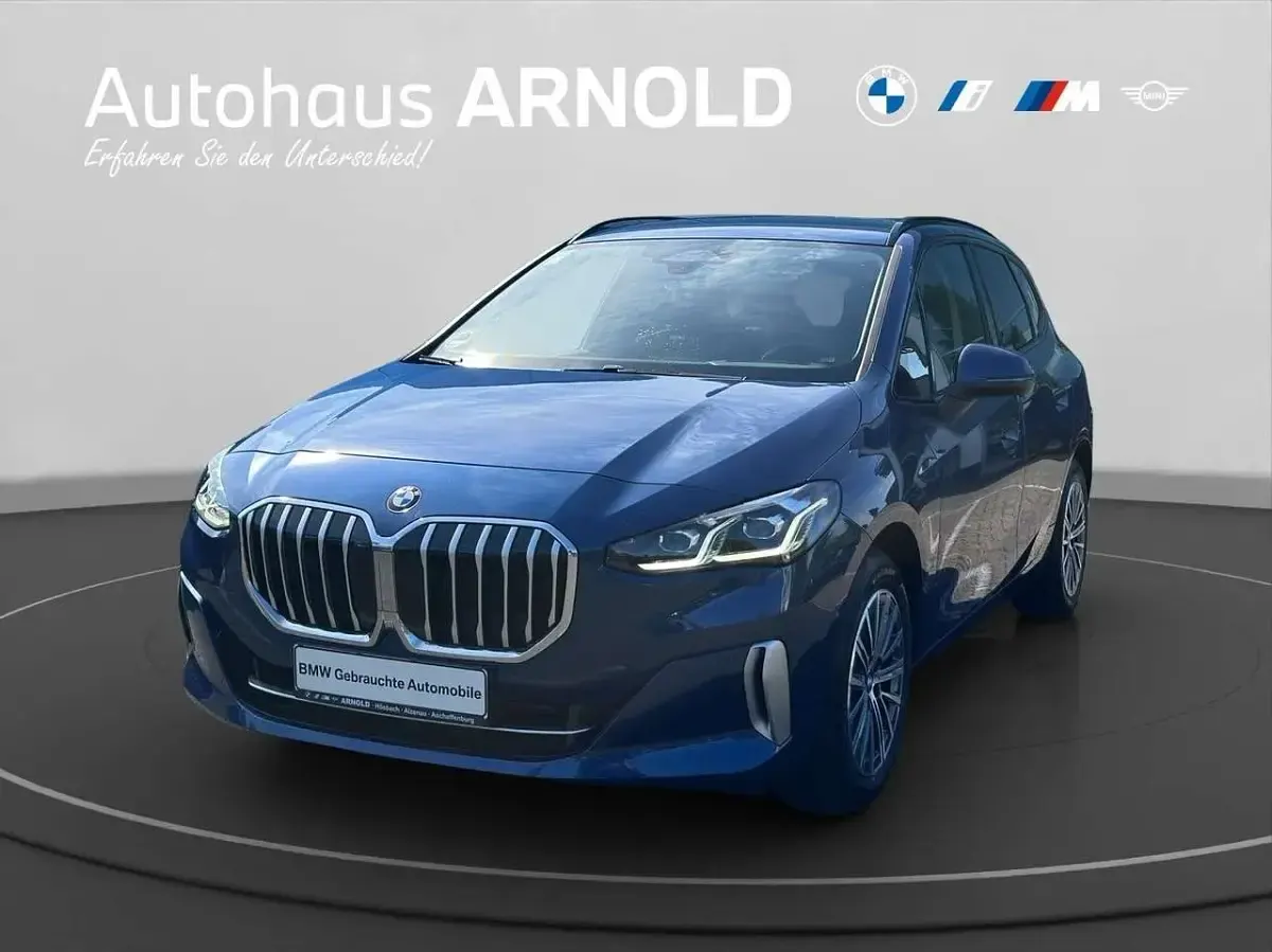 Gebraucht BMW 220 Active Tourer Comfort Edition 156 PS (114 kW) 2025 Phytonicblau Van / Kleinbus