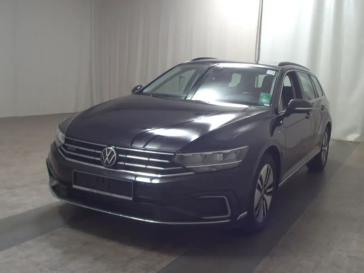Gebraucht VW Passat GTE 218 PS (160 kW) 2021 Schwarz Kombi