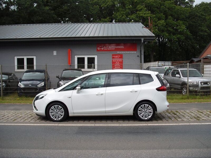 Gebraucht Opel Zafira Tourer Edition 131 PS (96 kW) 2015 Weiß Van / Kleinbus