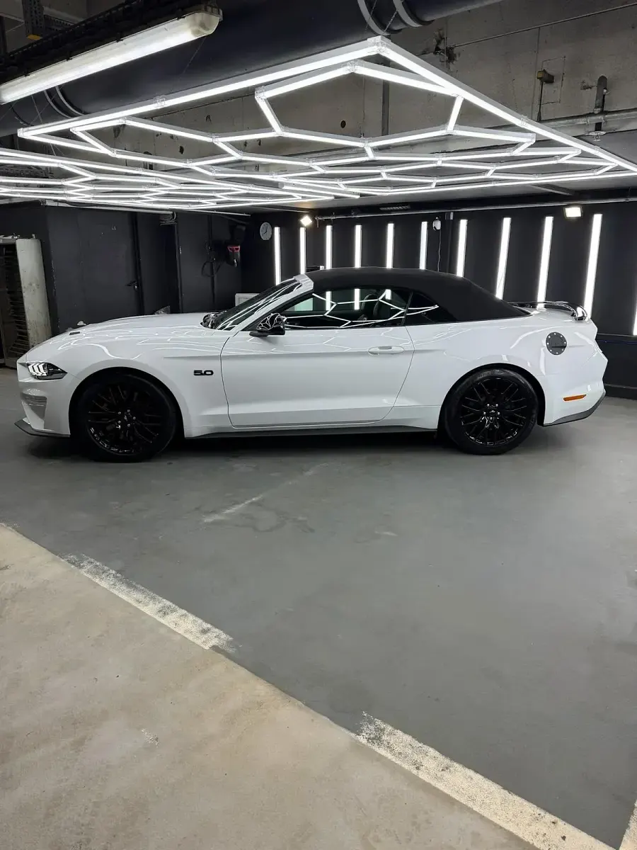 Gebraucht Ford Mustang GT 450 PS (330 kW) 2020 Weiß Cabrio