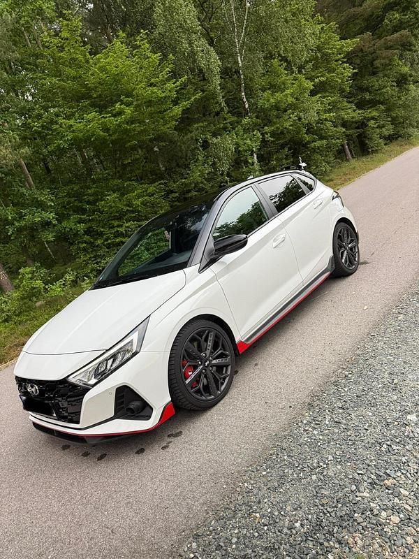 Weiß Gebraucht 2022 Hyundai i20 Kleinwagen | 22.500 € (Guter Preis) - Bild 1/4