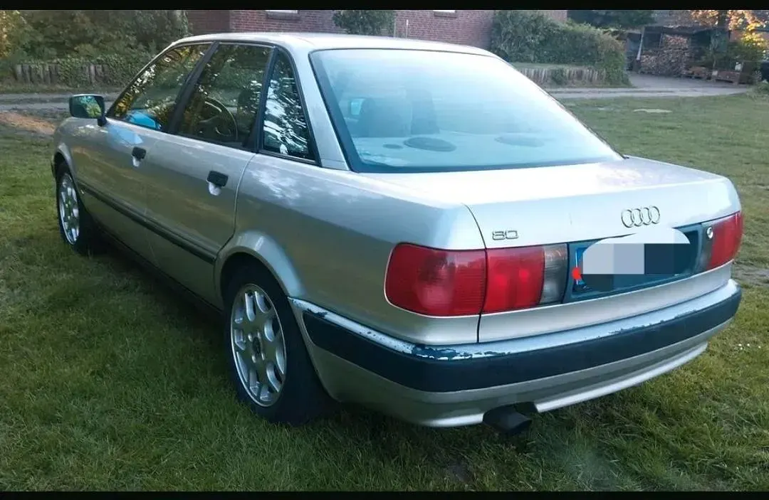 Gebraucht Audi 80 90 PS (66 kW) 1992 Silber Limousine