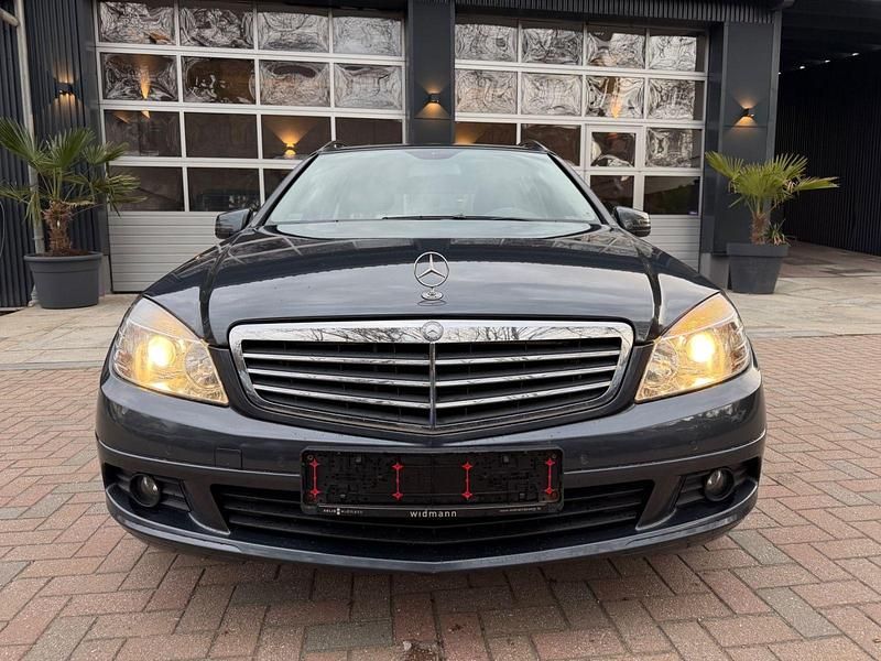 Gebraucht Mercedes C200 136 PS (100 kW) 2010 Grau Kombi
