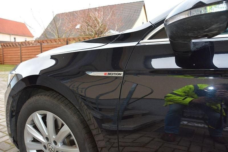 Schwarz Gebraucht 2018 VW Passat Highline Kombi | 18.100 € (Fairer Preis) - Bild 1/4