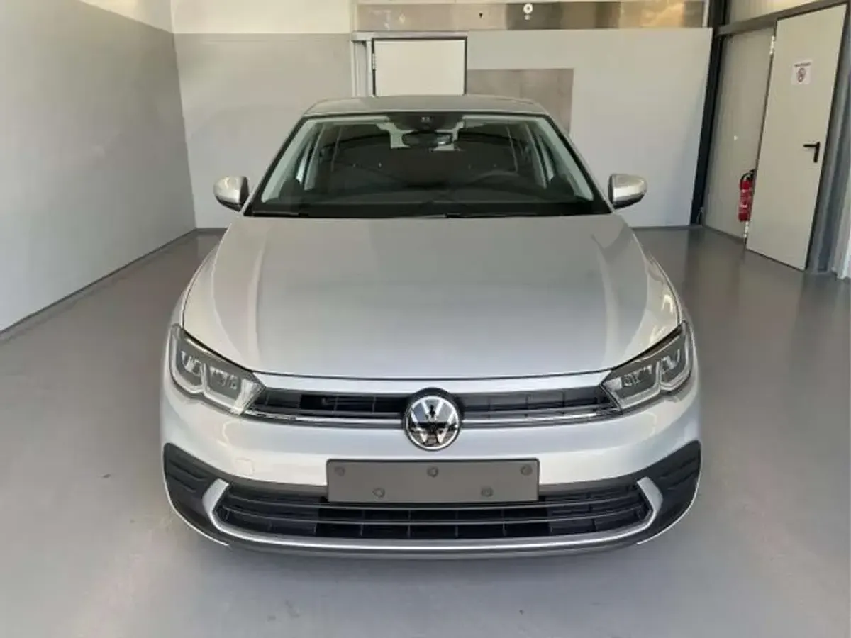 Neu VW Polo 80 PS (58 kW) 2026 [8e8e] reflexsilber metallic Kleinwagen