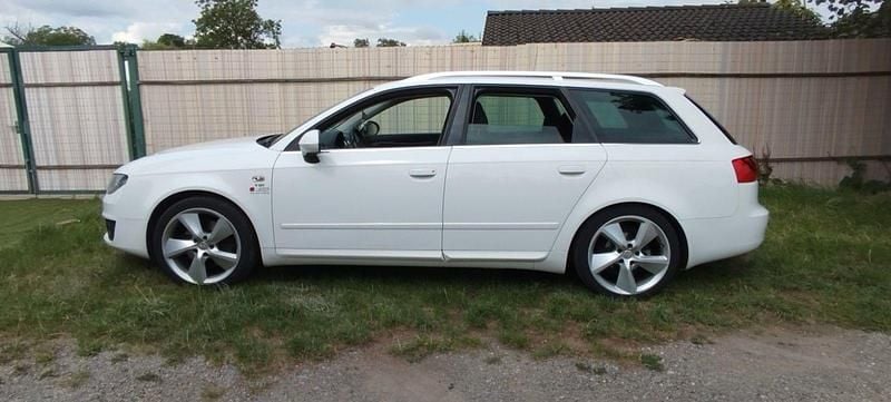 Weiß Gebraucht 2012 Seat Exeo Sport Kombi | 6.500 € (Fairer Preis) - Bild 1/4