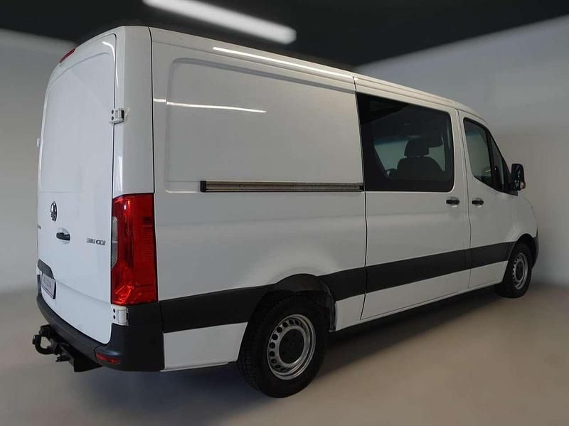 Gebraucht Mercedes Sprinter 163 PS (119 kW) 2021 Arktikweiss Van