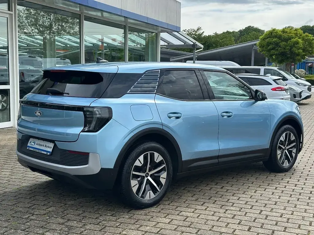 Käytetty Ford Explorer Extended Range 250 kW (340 HP) 2025 Sininen Katumaasturi