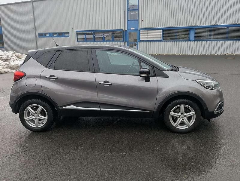 Gebraucht Renault Captur Intens 110 PS (80 kW) 2017 Grau SUV