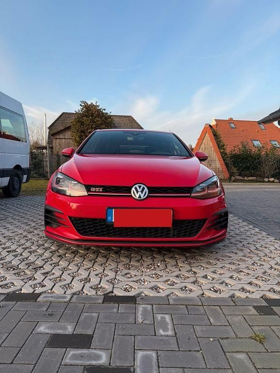 Gebraucht VW Golf VIII GTI 245 PS (180 kW) 2020 Rot Limousine