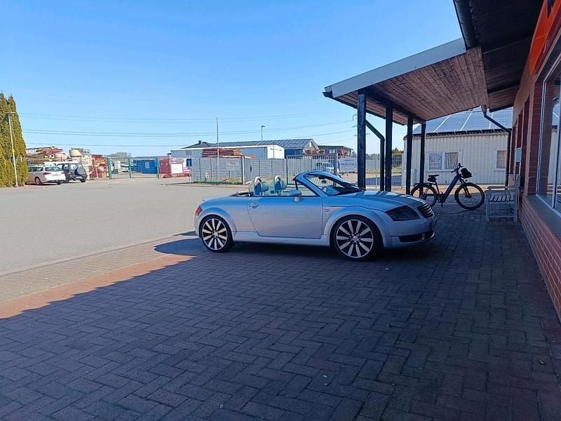 Gebraucht Audi TT Roadster 180 PS (132 kW) 2000 Silber Cabrio