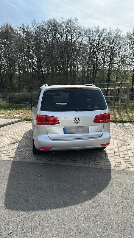 Gebraucht VW Touran 140 PS (102 kW) 2012 Silber Van / Kleinbus