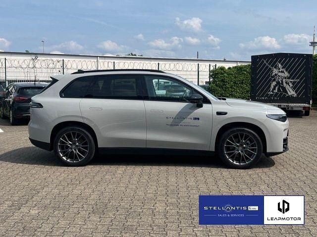 Gebraucht Leapmotor C10 160 kW (218 PS) 2025 Grau SUV