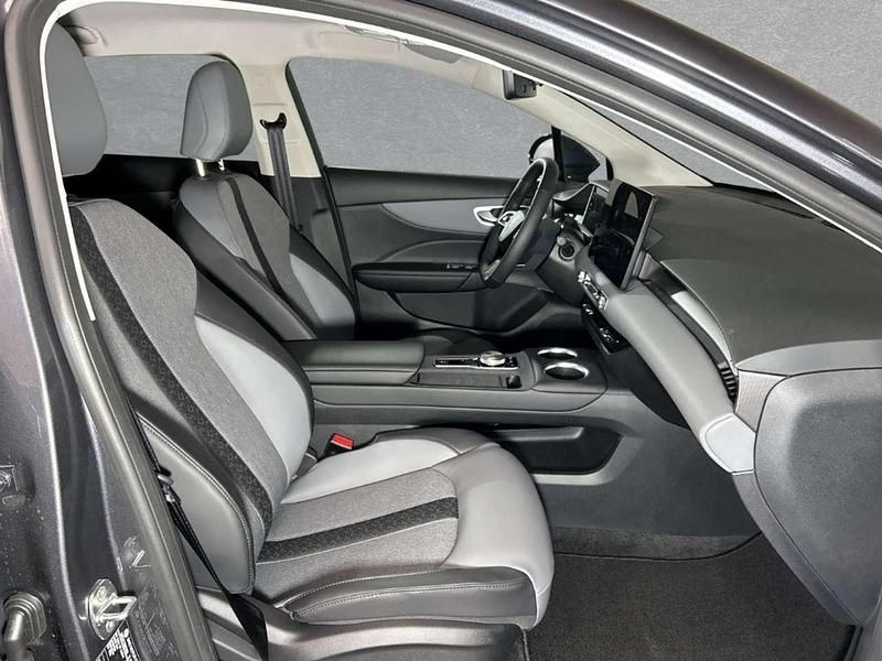 Gebraucht MG MG4 EV 139 kW (190 PS) 2026 Grau Kleinwagen
