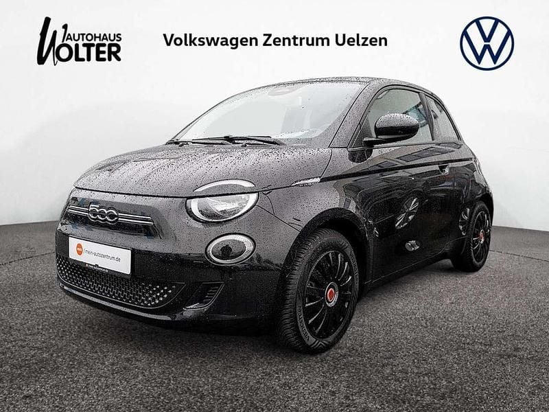Onyx schwarz Gebraucht 2022 Fiat 500e Action Kleinwagen | 12.299 € (Guter Preis) - Bild 1/4