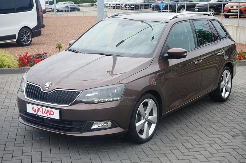 Braun Gebraucht 2016 Skoda Fabia Style Kombi | 14.950 € (Teuer) - Bild 1/4